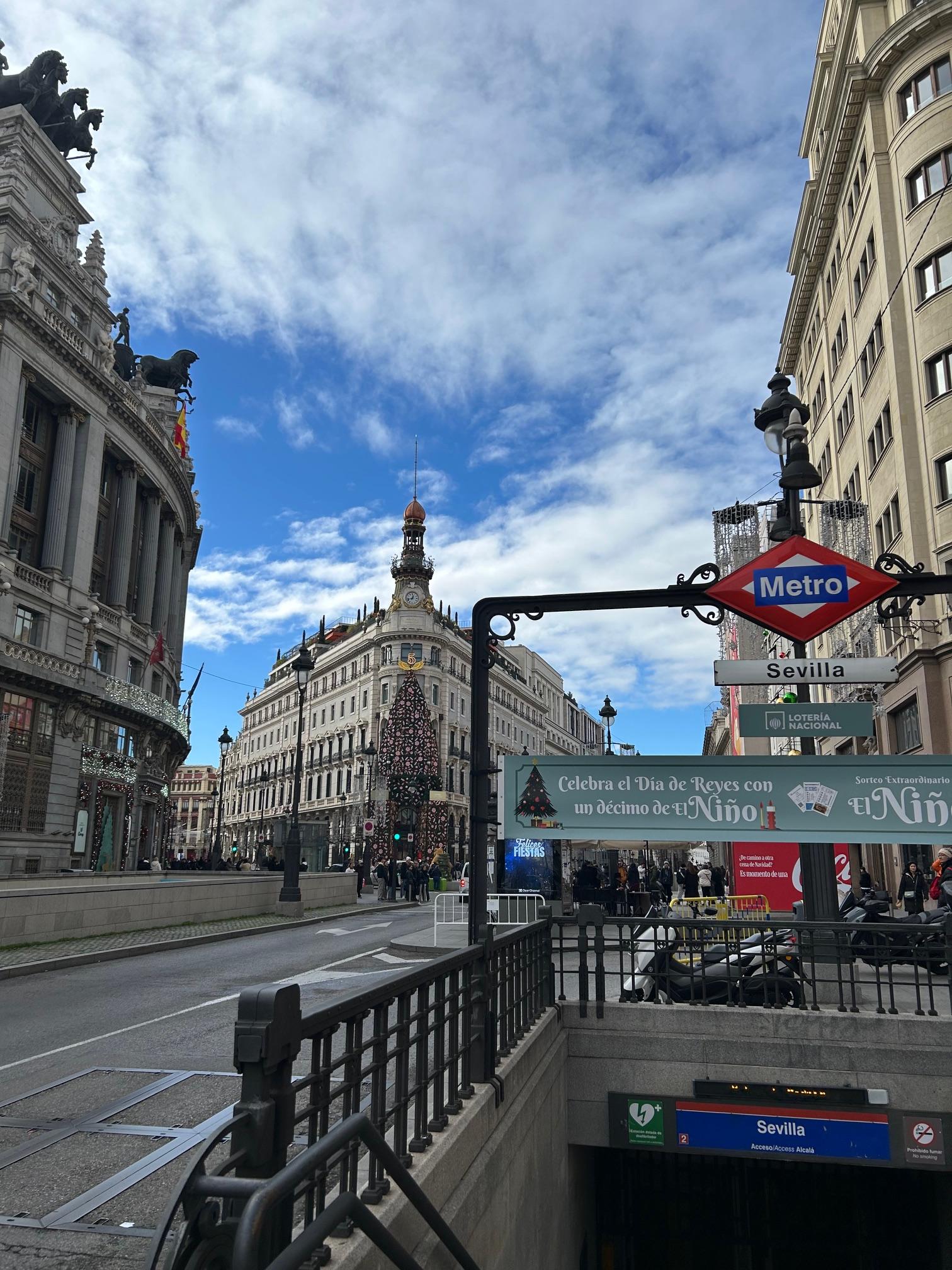 Η θέα από μπροστά από το ξενοδοχείο 4 seasons